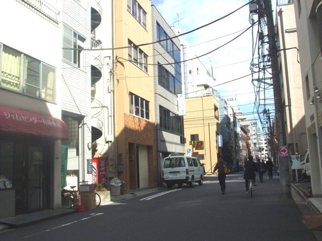 Ueno aビル ビル前面道路