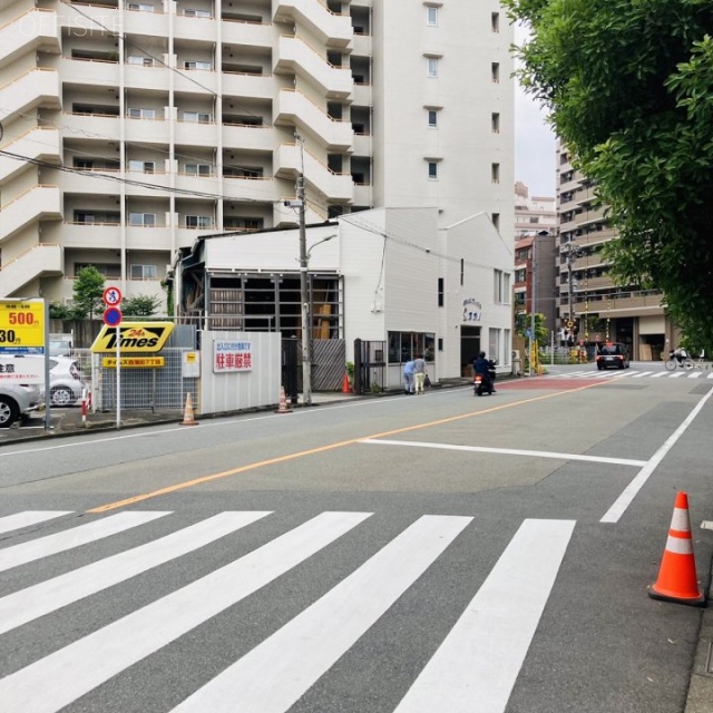 フォルティーノ ビル前面道路