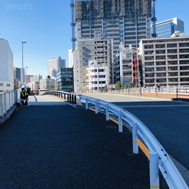 安田8号ビル ビル前面道路