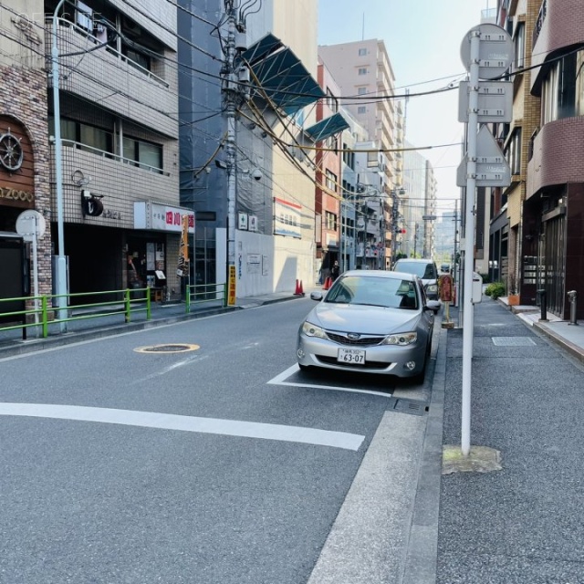 東京浜町近鉄ビル ビル前面道路