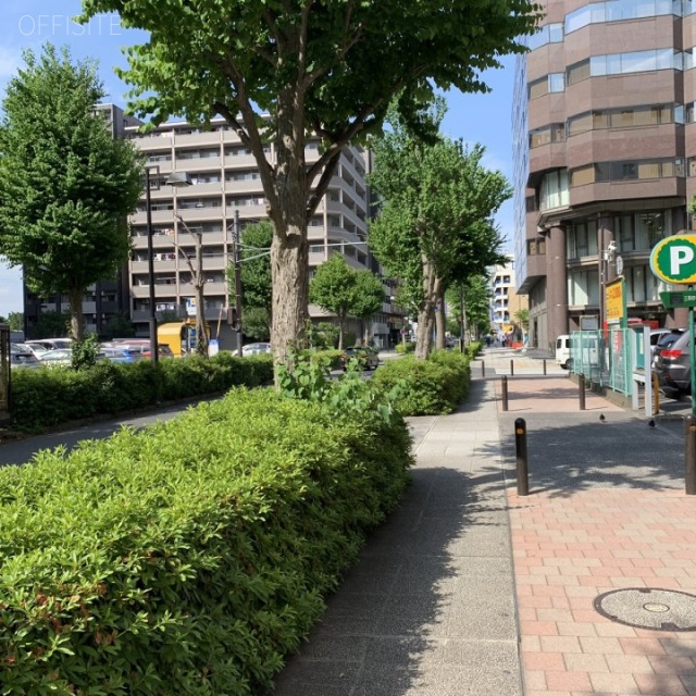 新横浜ICビル ビル前面道路