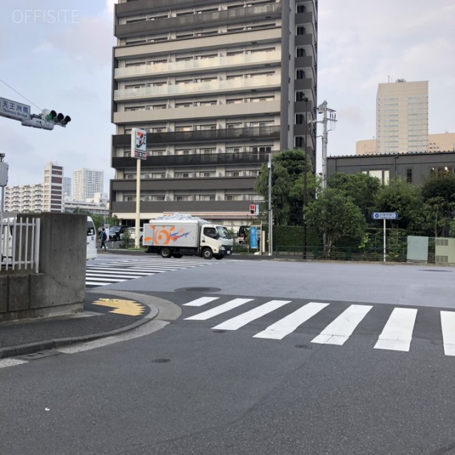 日本通運東品川流通センタービル ビル前面道路