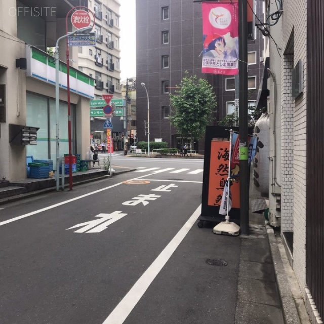 水野・林原ビル ビル前面道路