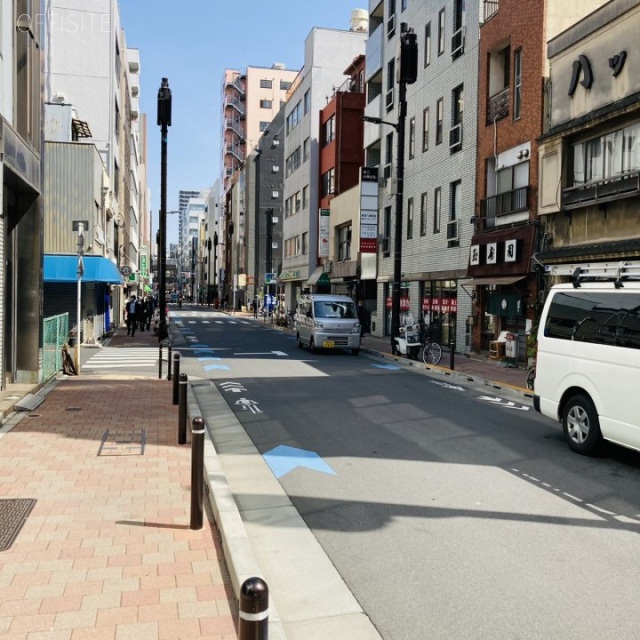 アーバンセンター神田司町ビル 前面道路