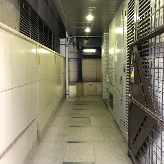 西新宿ビル エントランス