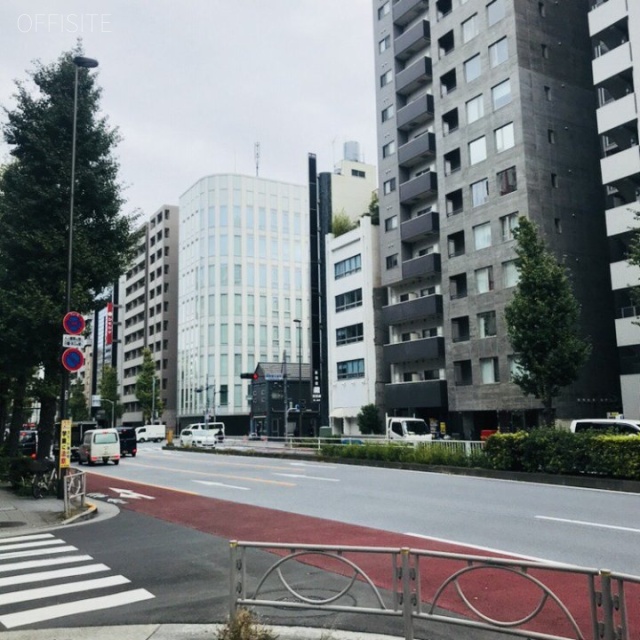 マルケービル ビル前面道路