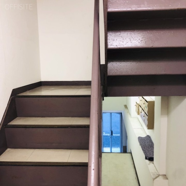 山田ビル エントランス