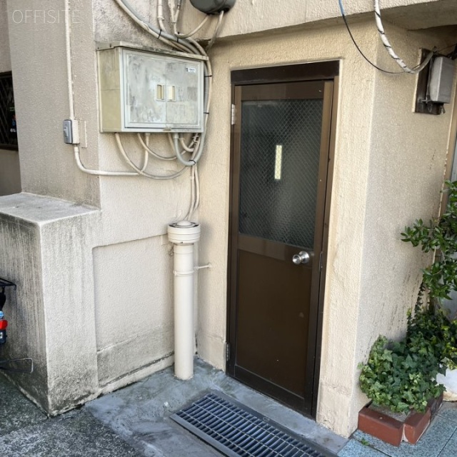 外苑コーポ　通用口