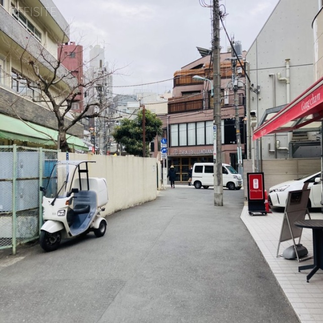 神宮前堺ビル ビル前面道路