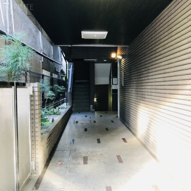 岩崎ビル　エントランス