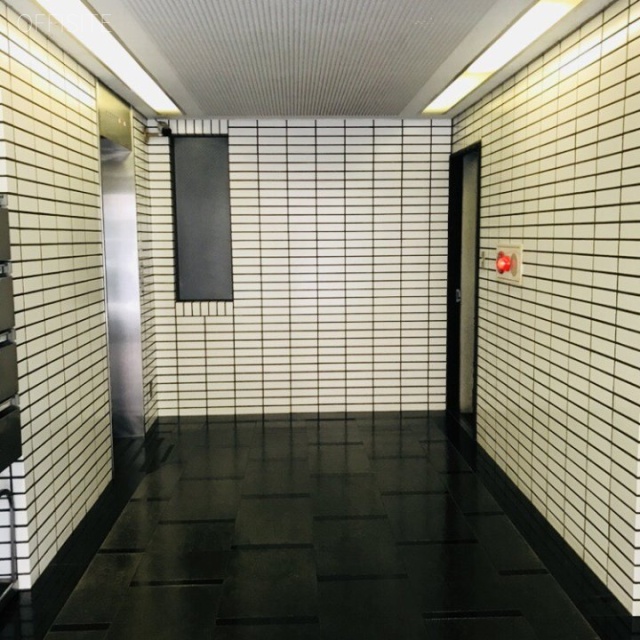 安藤ビル エントランス
