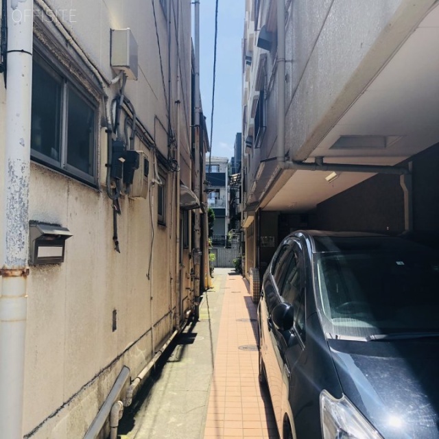 山憲ビル エントランス