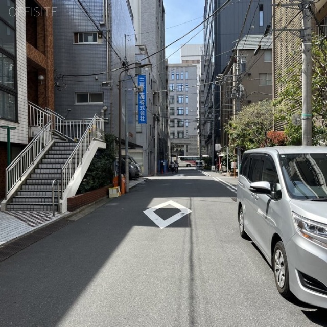 金子ビル 前面道路