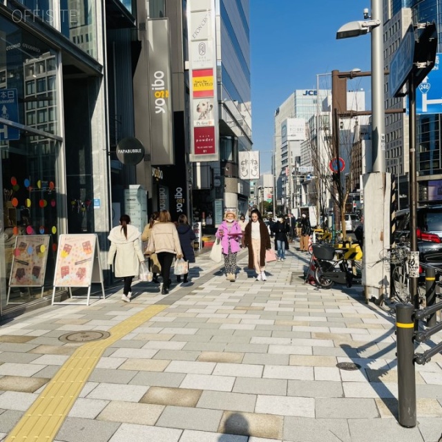 中島ビル ビル前面道路