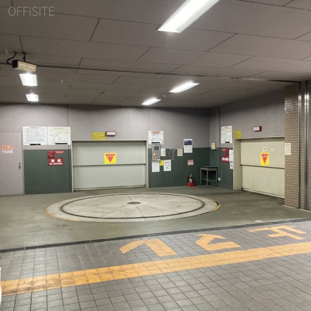 イーストヒル町屋 駐車場