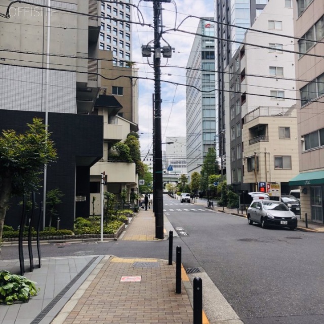 工業教育会館 ビル前面道路