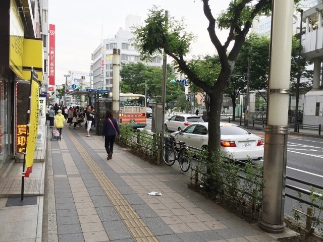 千葉センタースクエアビル ビル前面道路