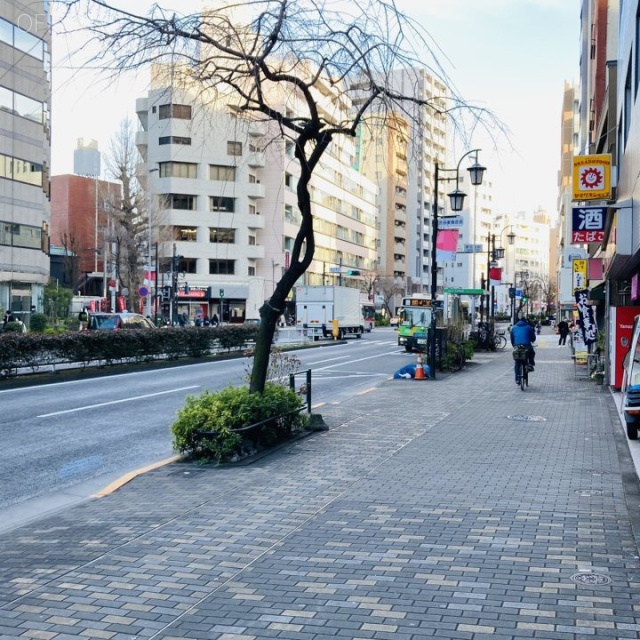 渋谷東KMビル ビル前面道路
