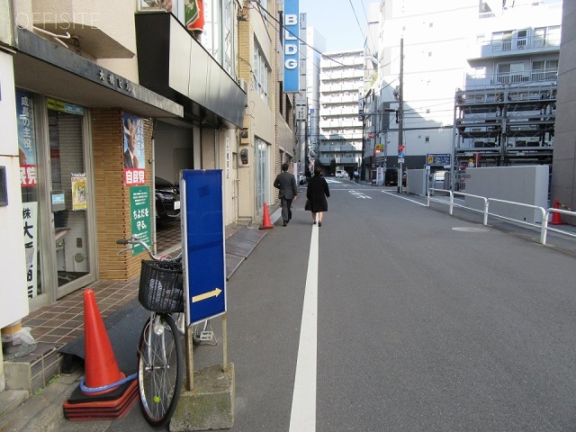 BビレッジⅢビル ビル前面道路