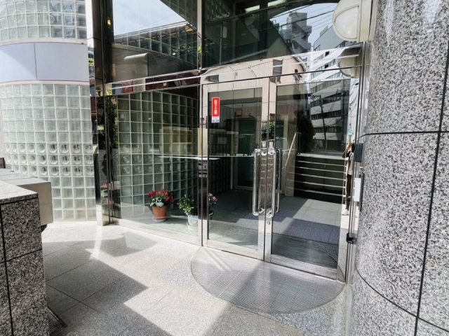 キクチビル　エントランス