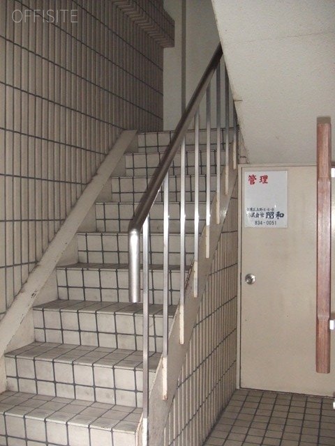 宇土ビル エントランス