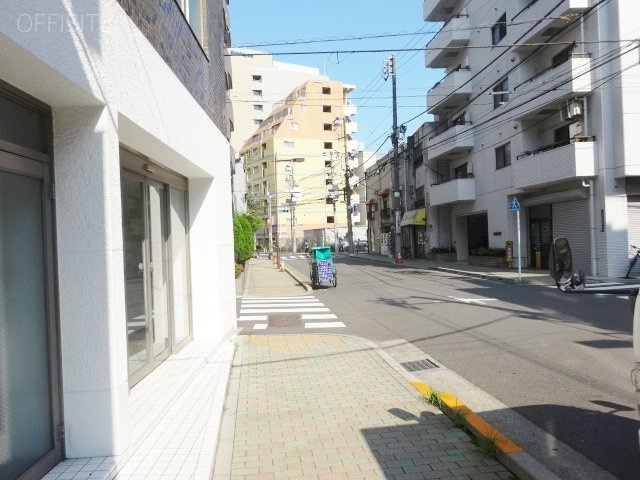 高林ビル ビル前面道路