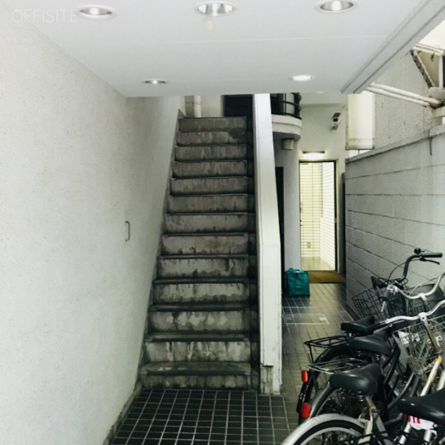 安藤ビル エントランス