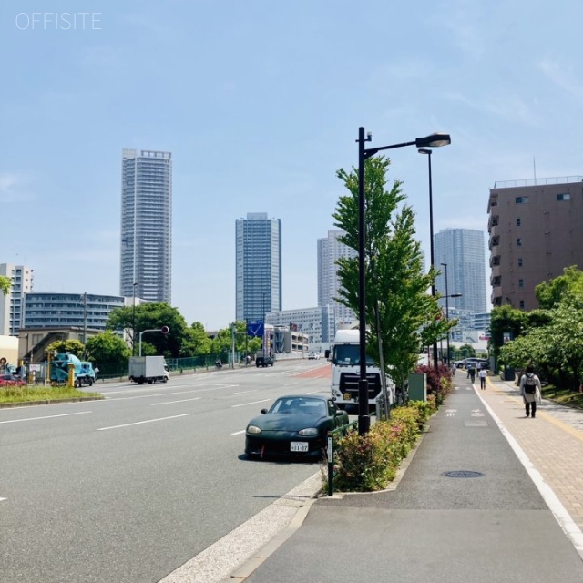 NBF豊洲キャナルフロント ビル前面道路