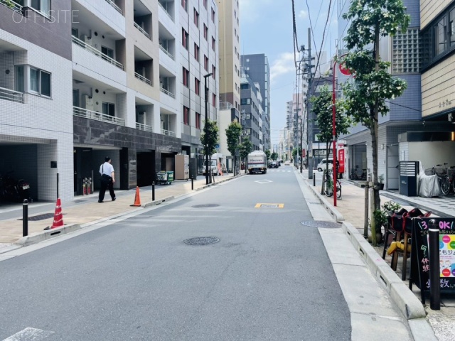 ラ・アトレ岩本町　前面道路
