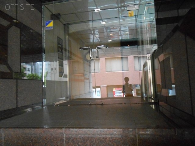アラミドビル 画像