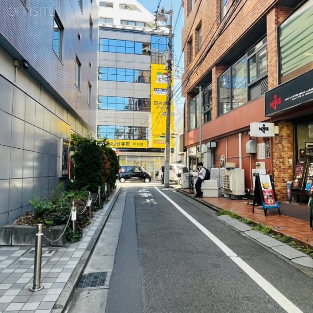 ビオレ町田ビル 前面道路