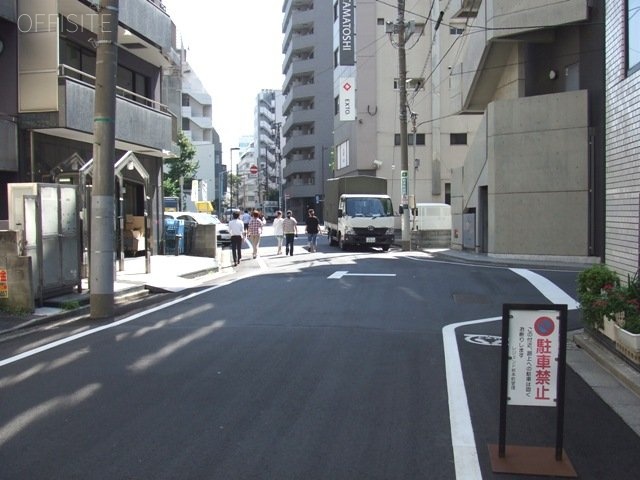 レジェンド岩本町ビル ビル前面道路
