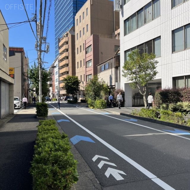 坂入ビル 前面道路