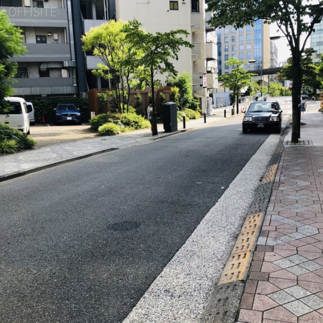 第四田町ビル 前面道路