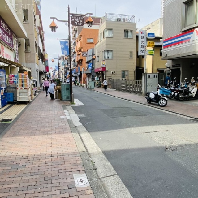 金子ビル ビル前面道路