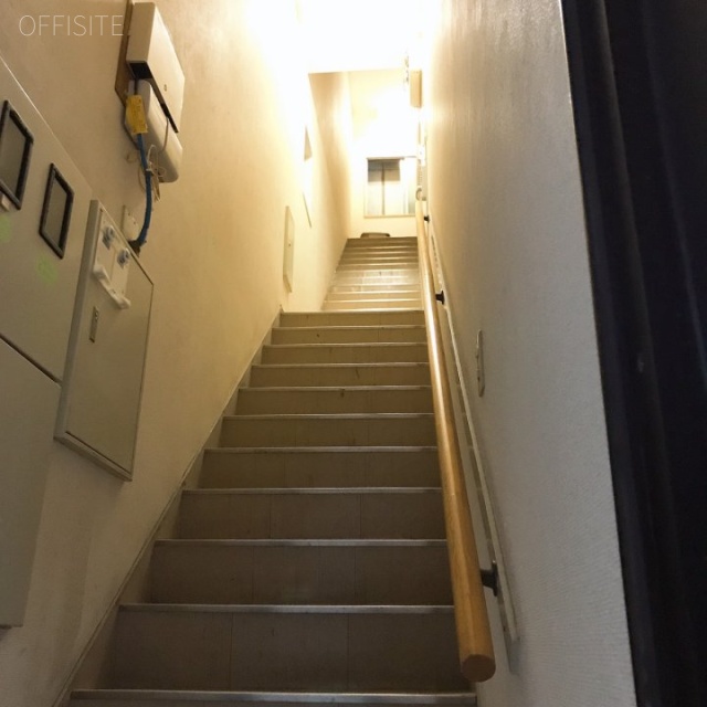 萩原ビル エントランス