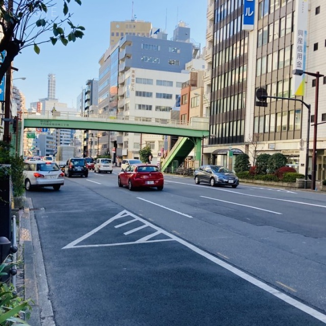 キャッスルウェルビル ビル前面道路