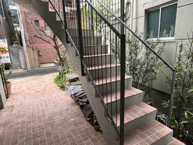 KRKビル　エントランス