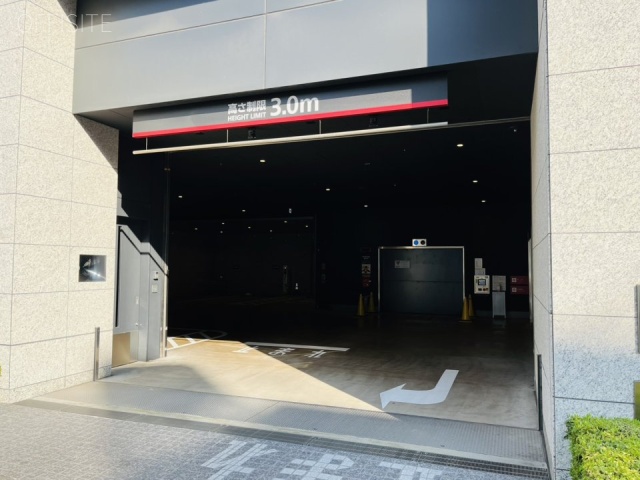 エンパイヤビル 駐車場