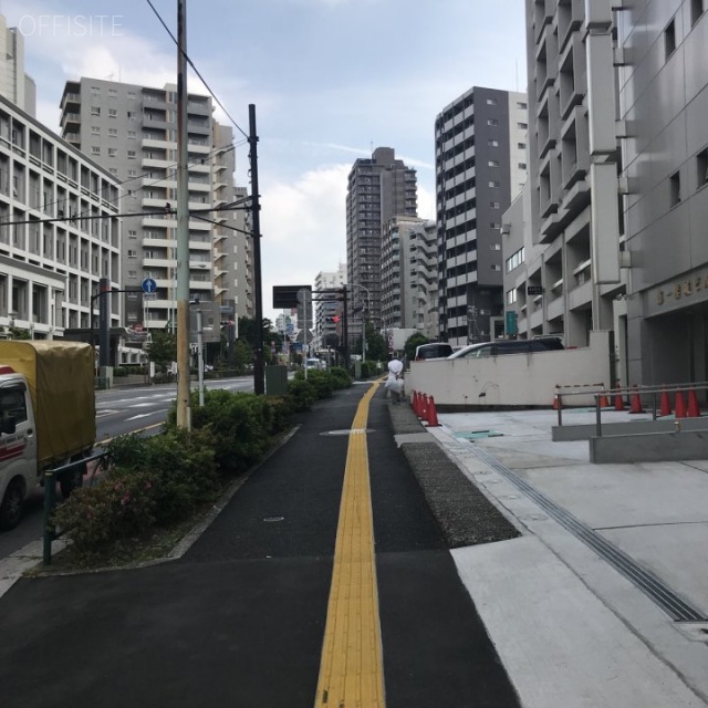 第一桂城ビル ビル前面道路