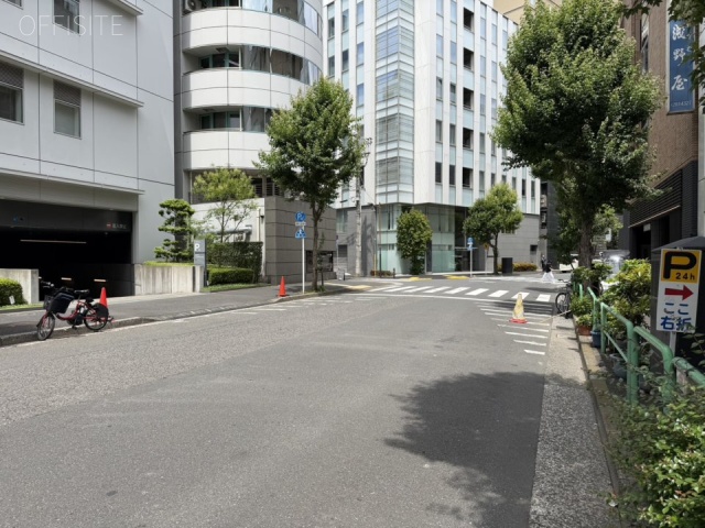 NKビル　前面道路