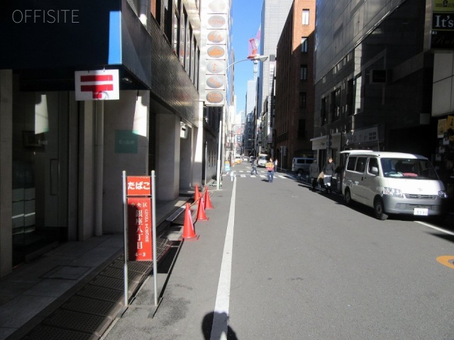銀座山田ビル ビル前面道路