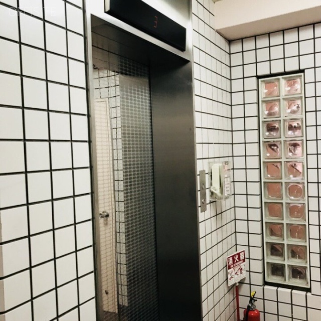 KATOビル エレベーター