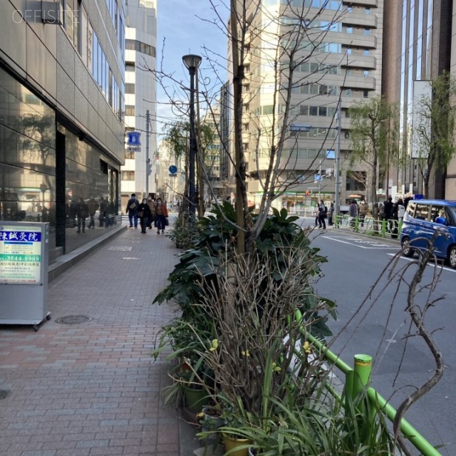 ウィンド銀座ビル ビル前面道路