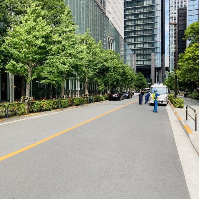 三井物産ビル ビル前面道路