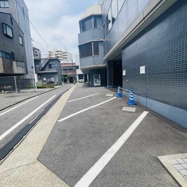 大高運輸ビル 駐車場