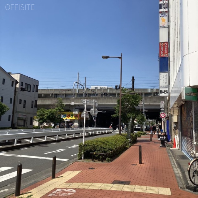 高橋ビル ビル前面道路