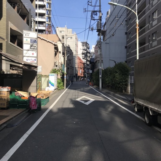 DKNS Azabuビル ビル前面道路