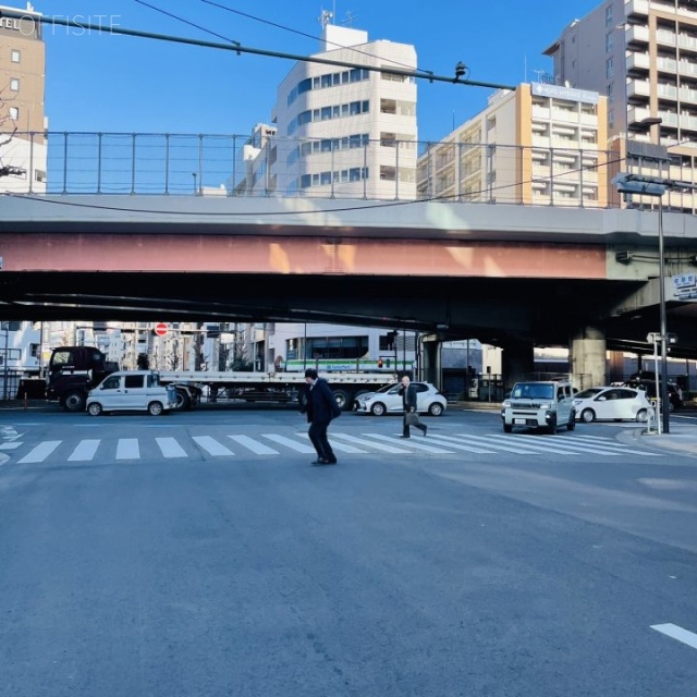 神田ビル 前面に神田金物通り