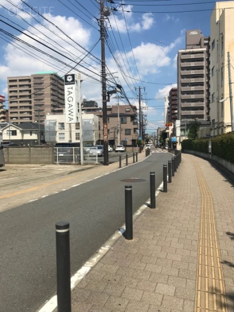 本町4丁目貸倉庫 ビル前面道路